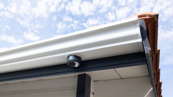 Seamless Gutters Installation in Conroe
