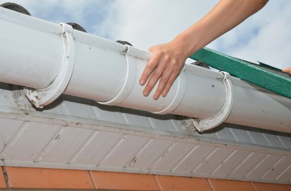 Gutter Reattachment in Conroe