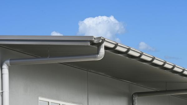Eavestrough Service in Conroe